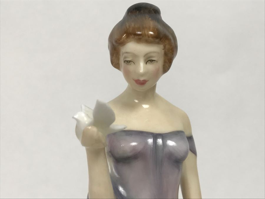 Vintage Royal Doulton Figurine Harmony HN 2824 [Photo 4]