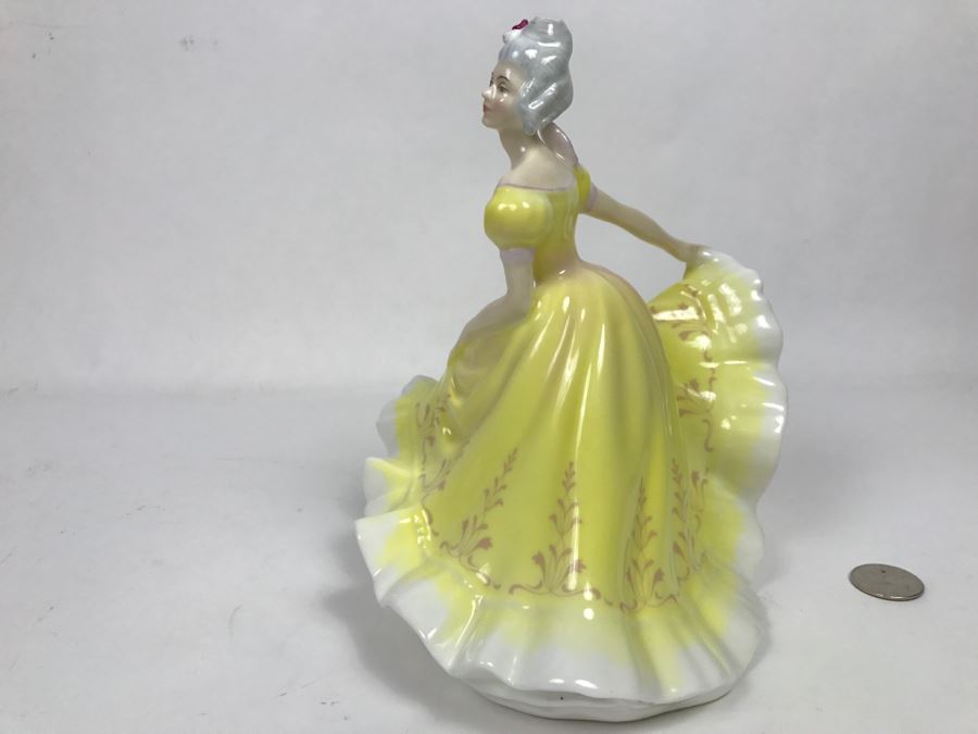 Vintage Royal Doulton Figurine Ninette Modelled By Peggy Davies HN 2379 [Photo 9]