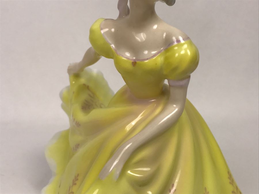 Vintage Royal Doulton Figurine Ninette Modelled By Peggy Davies HN 2379 [Photo 5]
