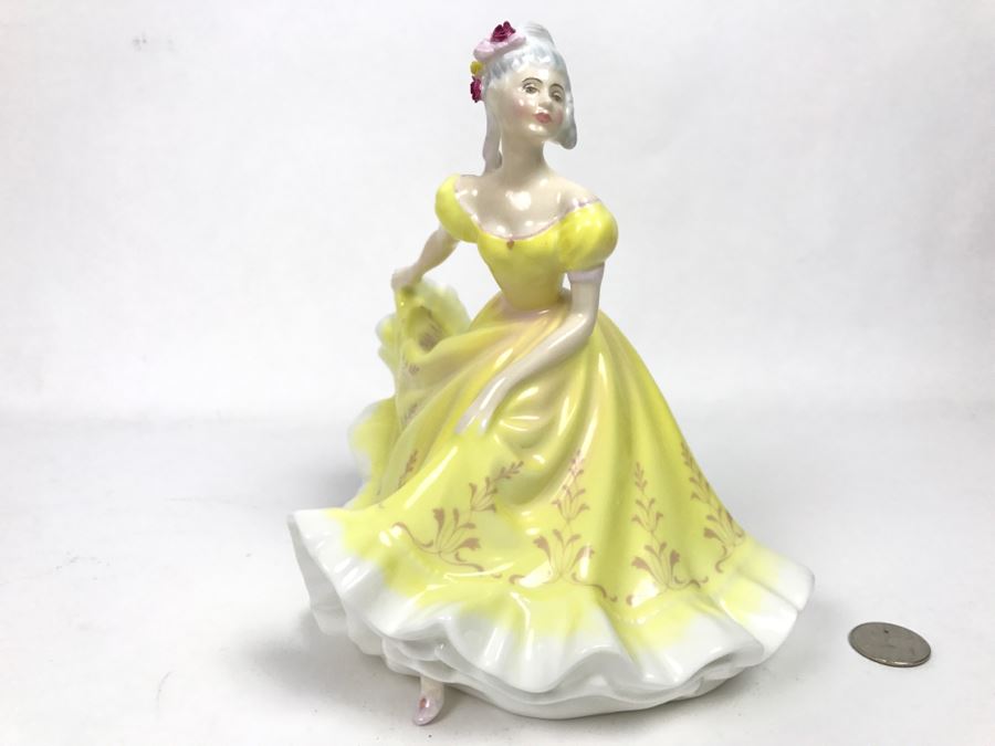 Vintage Royal Doulton Figurine Ninette Modelled By Peggy Davies HN 2379 [Photo 1]