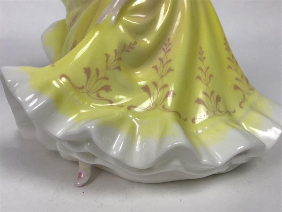 Vintage Royal Doulton Figurine Ninette Modelled By Peggy Davies HN 2379 [Photo 6]