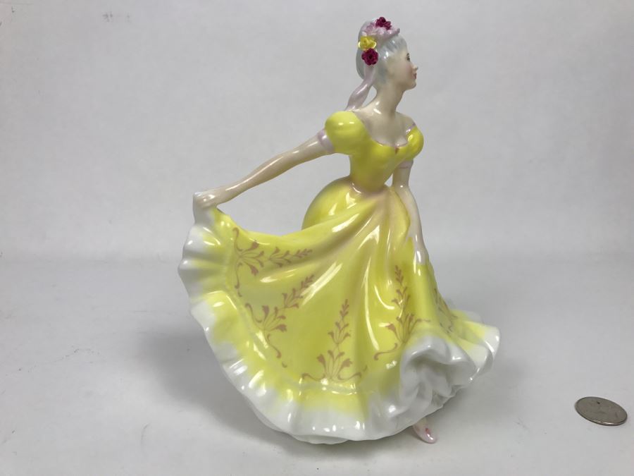 Vintage Royal Doulton Figurine Ninette Modelled By Peggy Davies HN 2379 [Photo 7]