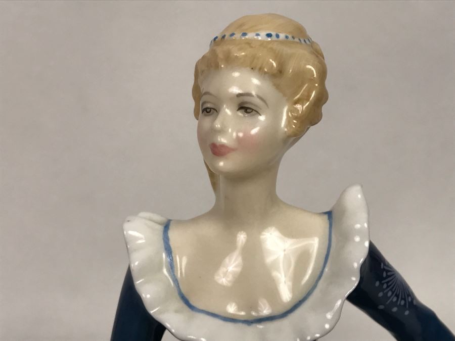 Vintage Royal Doulton Figurine Fragrance HN 2334 [Photo 6]