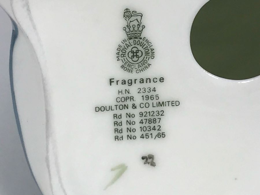 Vintage Royal Doulton Figurine Fragrance HN 2334 [Photo 14]