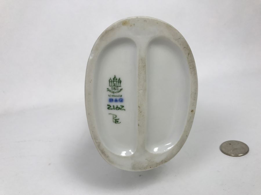 Vintage B&G Denmark Figurine 2162 Boy Kissing Girl [Photo 2]