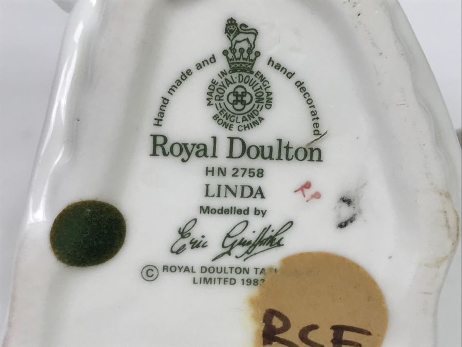 Vintage Royal Doulton Figurine Linda HN 2758 Modelled By Eric J. Griffiths [Photo 9]