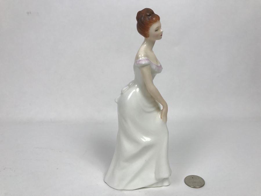 Vintage Royal Doulton Figurine Linda HN 2758 Modelled By Eric J. Griffiths [Photo 5]