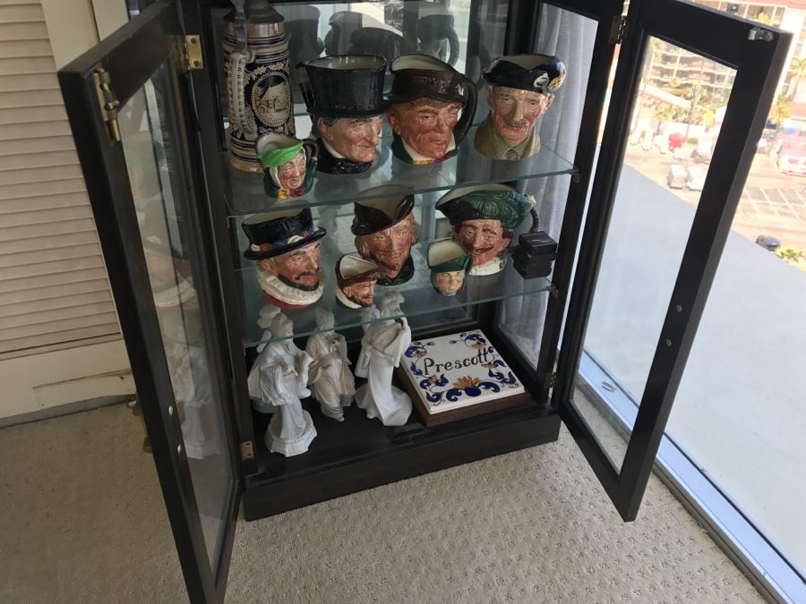 Small Chinoiserie Curio Display Cabinet [Photo 11]