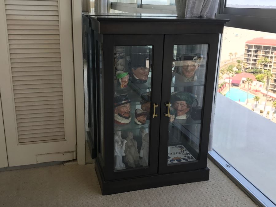 Small Chinoiserie Curio Display Cabinet [Photo 3]