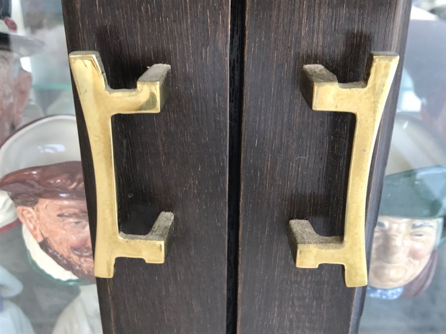 Small Chinoiserie Curio Display Cabinet [Photo 9]