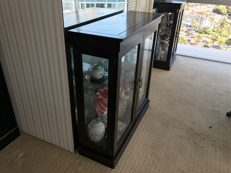 Small Chinoiserie Curio Display Cabinet [Photo 7]