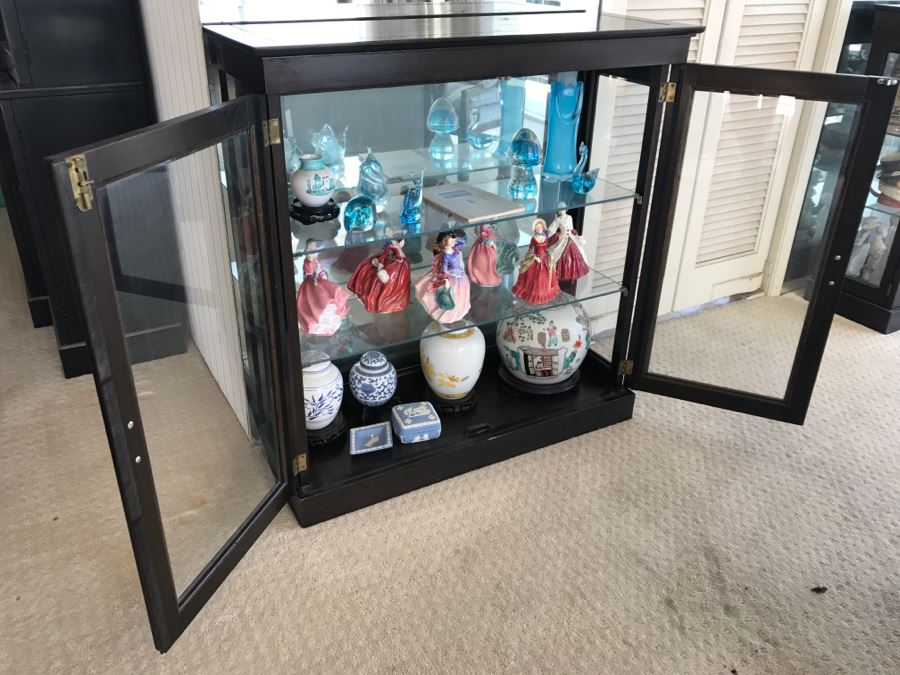 Small Chinoiserie Curio Display Cabinet [Photo 2]