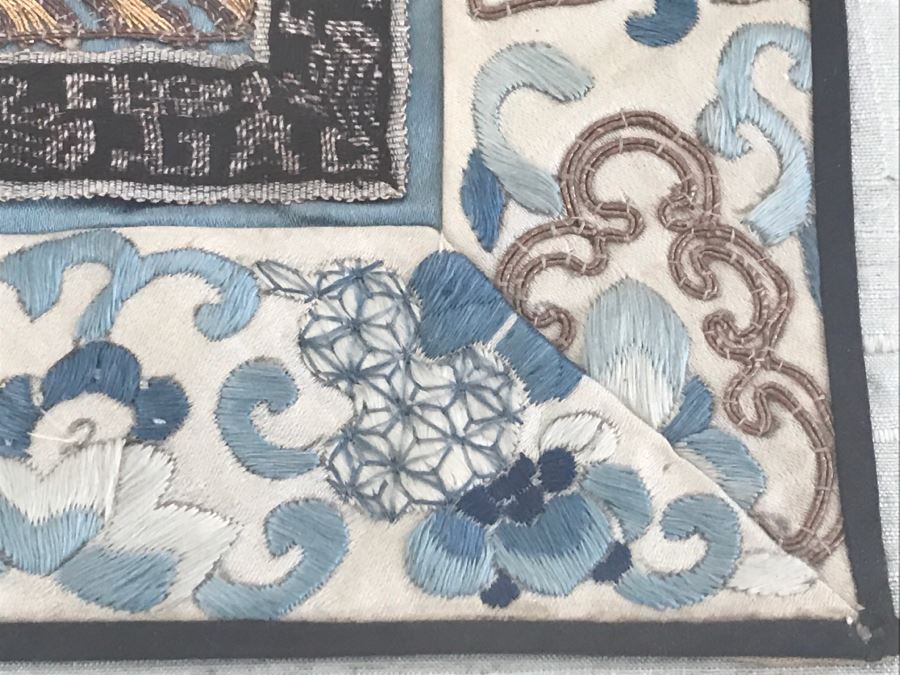 Framed Vintage Chinese Gold Stitch Silk Embroidery With Serpent Dragons [Photo 11]