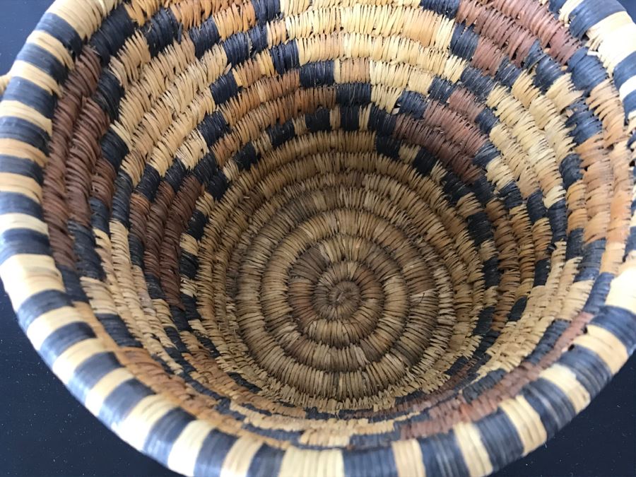 Vintage Native American Style Woven Basket [Photo 4]