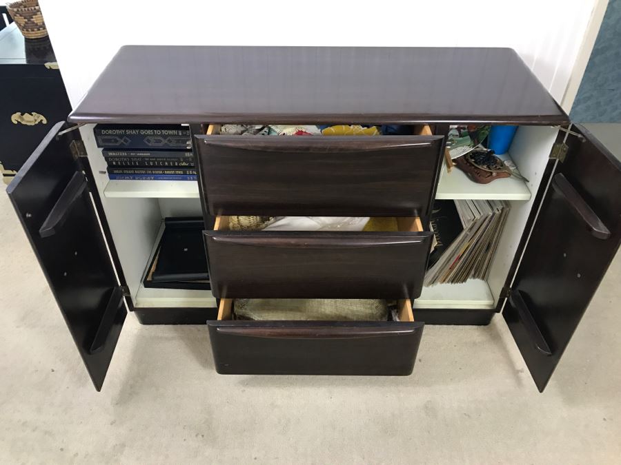 UPDATE - Mid-Century Modern Heywood-Wakefield Chest Of Drawers Cabinet Sold Empty - Great Stereo Cabinet (Sides Of Both Doors Have Scratches) [Photo 8]