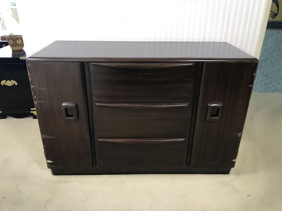 UPDATE - Mid-Century Modern Heywood-Wakefield Chest Of Drawers Cabinet Sold Empty - Great Stereo Cabinet (Sides Of Both Doors Have Scratches) [Photo 3]
