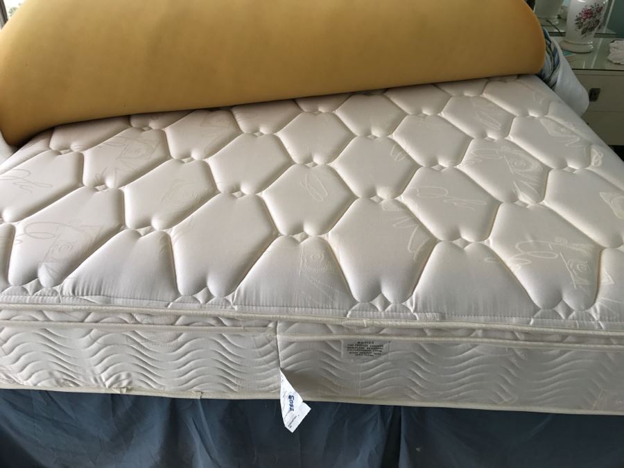 UPDATE - Vintage Blue Tufted Queen Size Headboard And Metal Bed Frame (Does Not Include Vintage Quilt, Queen Size Banner Mattress And Box Spring) [Photo 18]