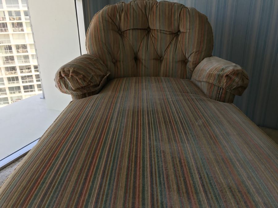 Vintage Upholstered Chaise Lounge Chair [Photo 7]