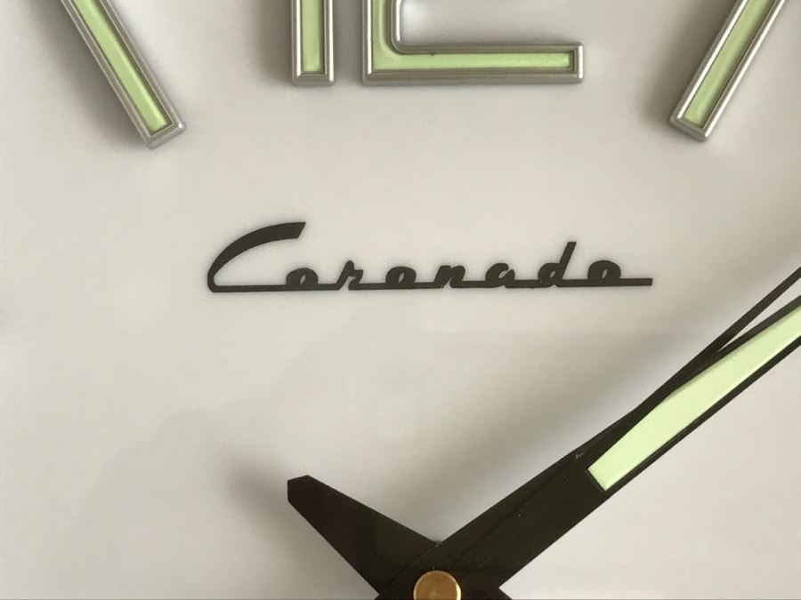 Coronado Round Battery Powered Wall Clock [Photo 3]