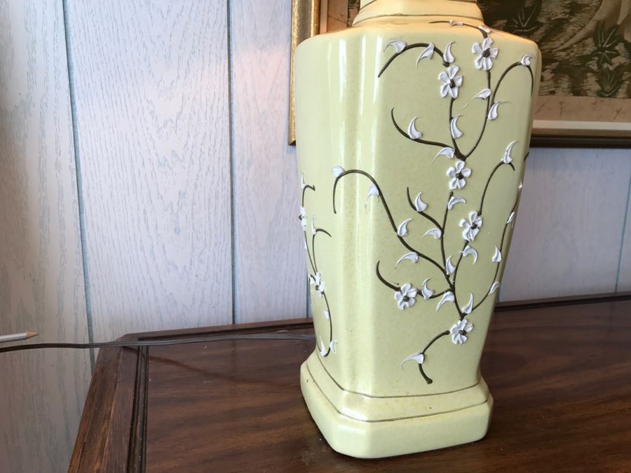 Mid-Century Table Lamp With Floral Motif [Photo 4]