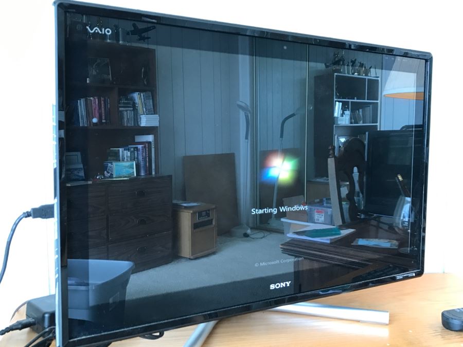 SONY Vaio Computer Model VPCL213FX With Keyboard [Photo 11]