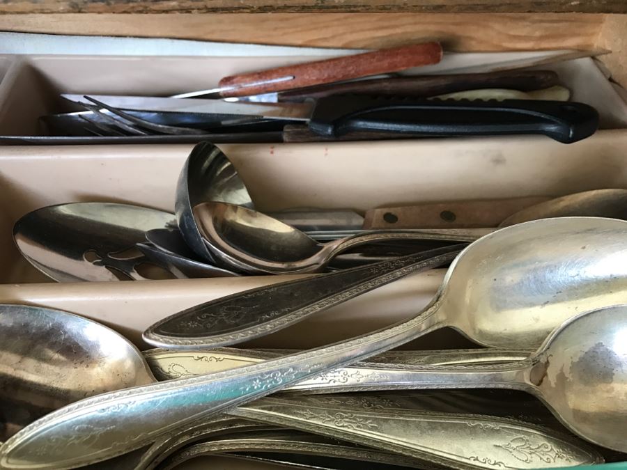 1847 Rogers Bros Flatware Set And Various Utensils [Photo 10]
