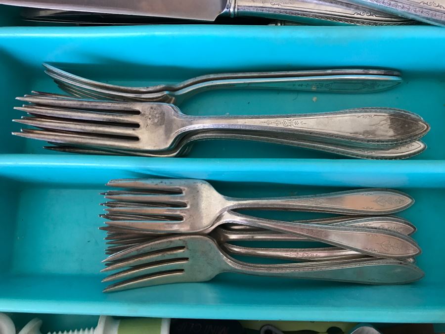 1847 Rogers Bros Flatware Set And Various Utensils [Photo 4]