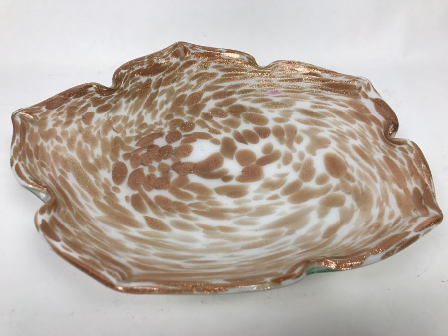 Murano Art Glass Bowl With Gold Tone Flakes [Photo 1]