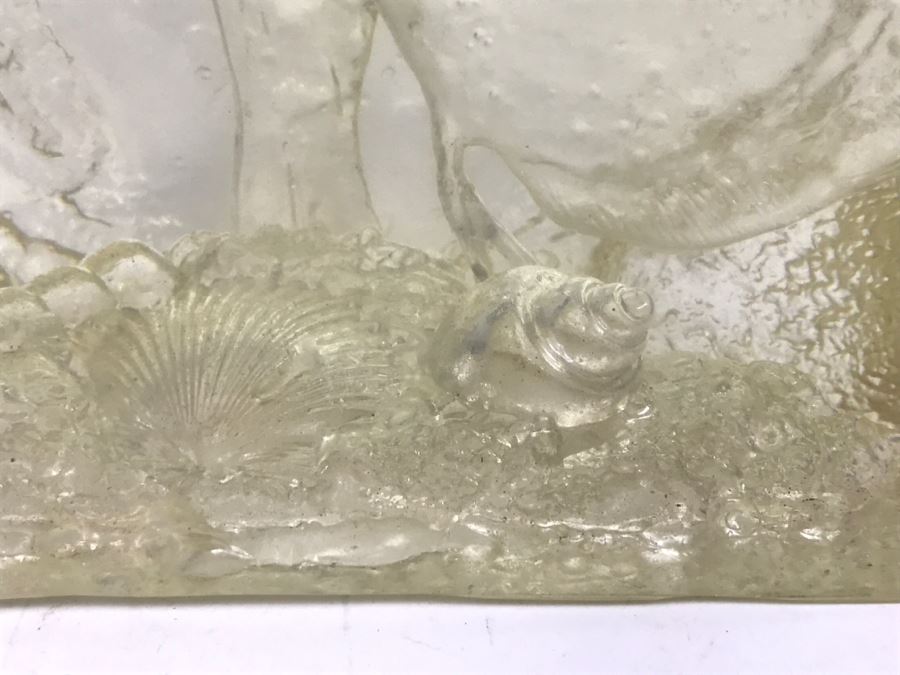 Fish Swimming In Ocean Seashell Resin Sculpture [Photo 7]
