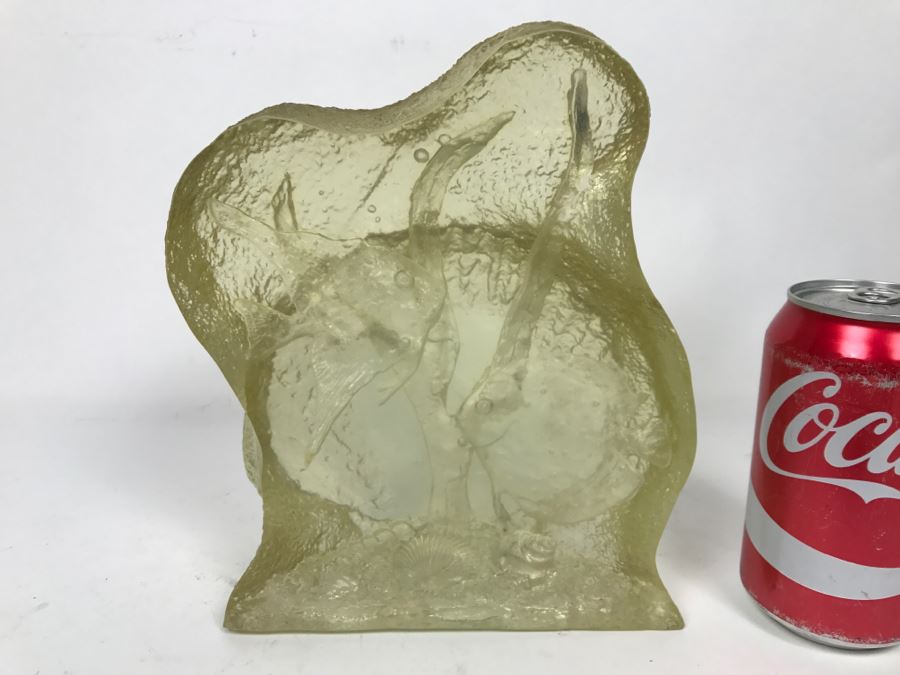 Fish Swimming In Ocean Seashell Resin Sculpture [Photo 12]