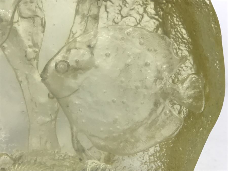 Fish Swimming In Ocean Seashell Resin Sculpture [Photo 4]