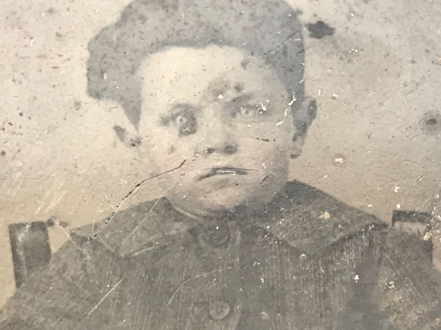 Vintage Marshal Dodge City Badge And Pair Of Old Tin Photos [Photo 8]