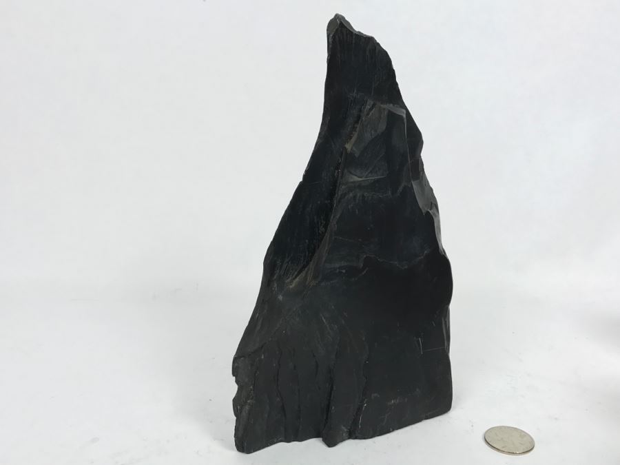 Natural Rock Sculpture And Carved Wood Man And Woman Sculpture [Photo 11]