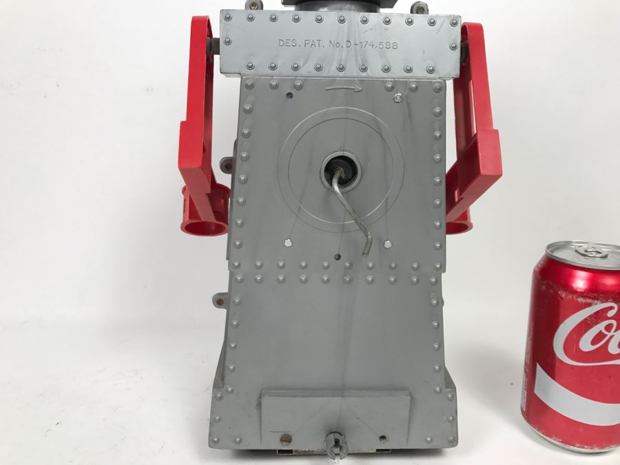 Vintage Mechanical Wind-Up Robot For Display - Not Working [Photo 12]
