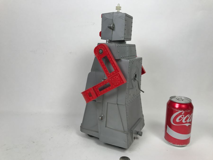 Vintage Mechanical Wind-Up Robot For Display - Not Working [Photo 14]