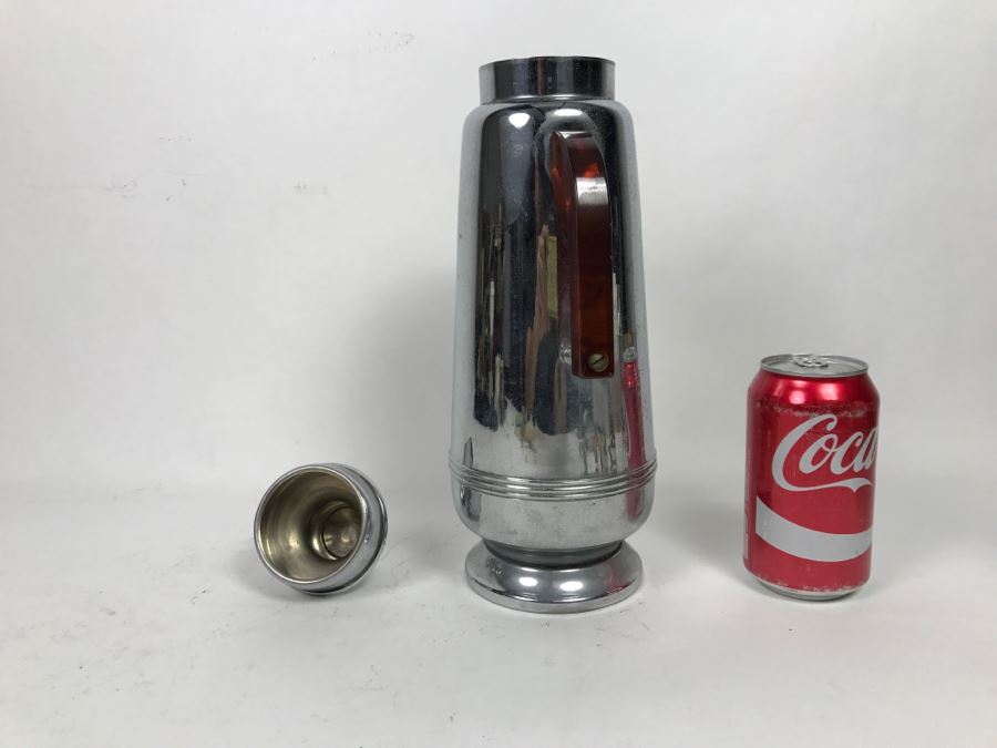 LB Chromium Plated Cocktail Shaker With Handle And Spout [Photo 3]