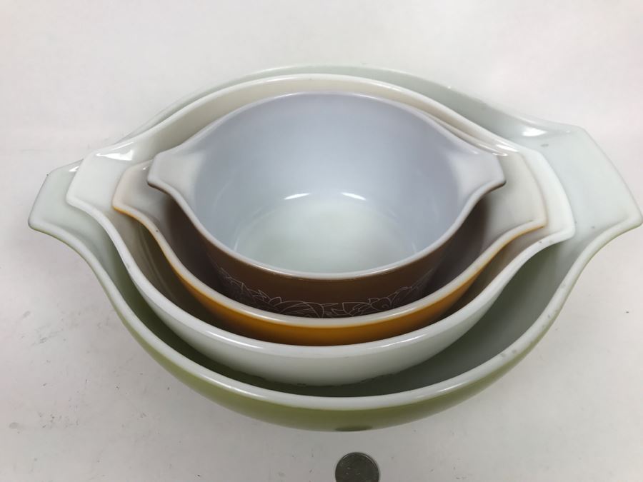 Set Of (4) Vintage Pyrex Mixing Bowls [Photo 4]