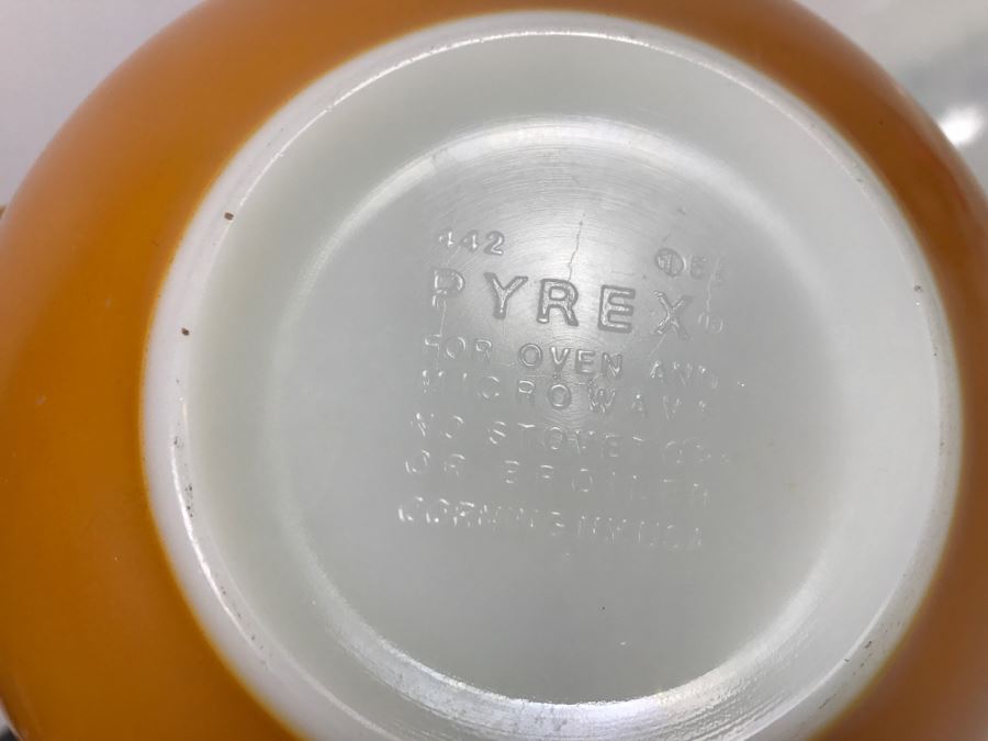 Set Of (4) Vintage Pyrex Mixing Bowls [Photo 9]