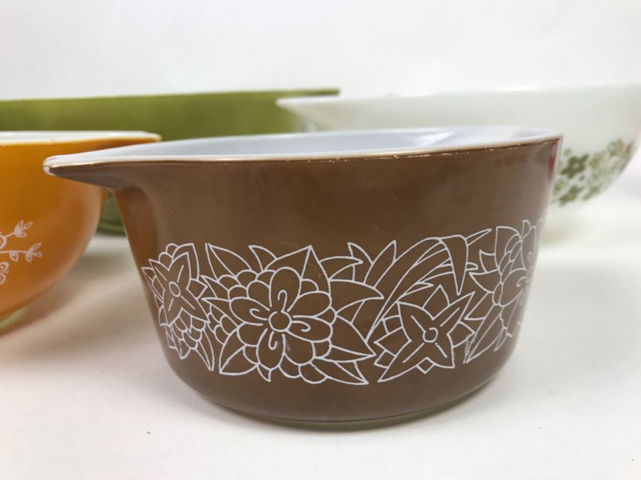 Set Of (4) Vintage Pyrex Mixing Bowls [Photo 5]