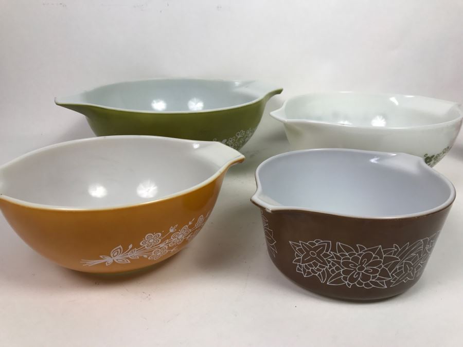 Set Of (4) Vintage Pyrex Mixing Bowls [Photo 2]