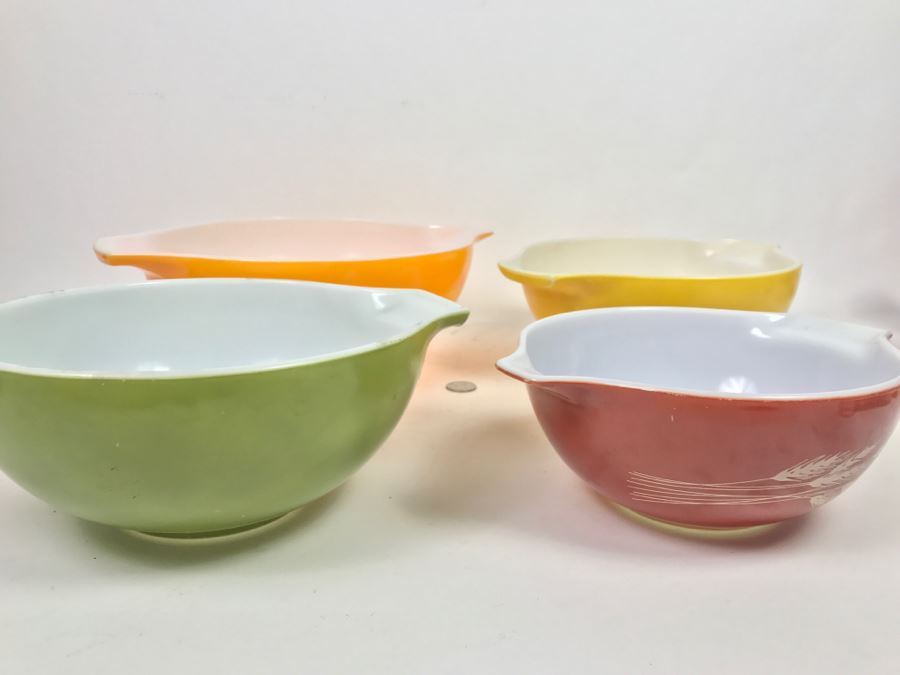Set Of (4) Vintage Pyrex Mixing Bowls [Photo 2]