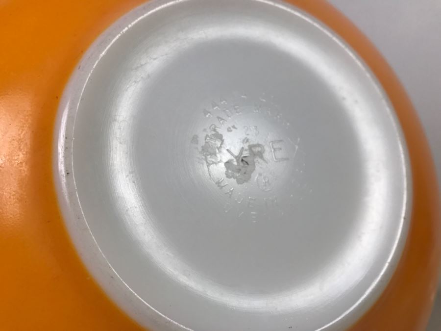 Set Of (4) Vintage Pyrex Mixing Bowls [Photo 11]