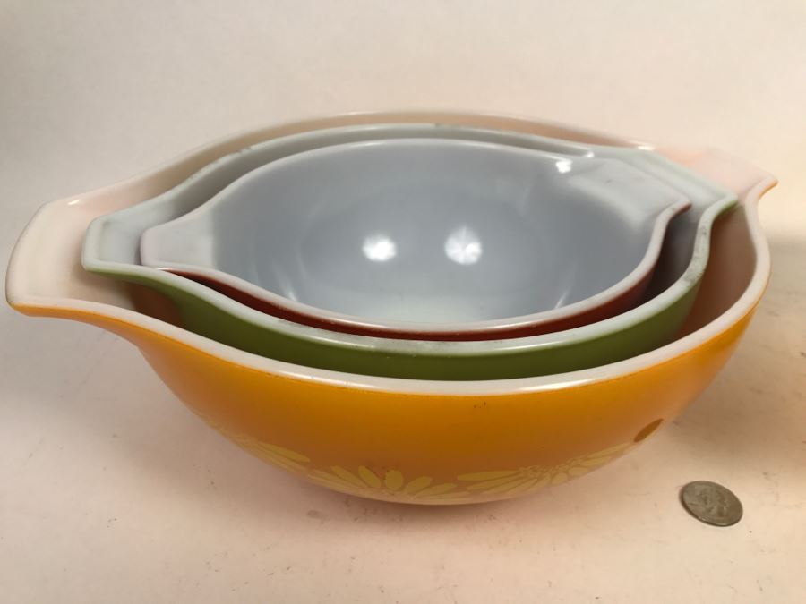 Set Of (4) Vintage Pyrex Mixing Bowls [Photo 5]