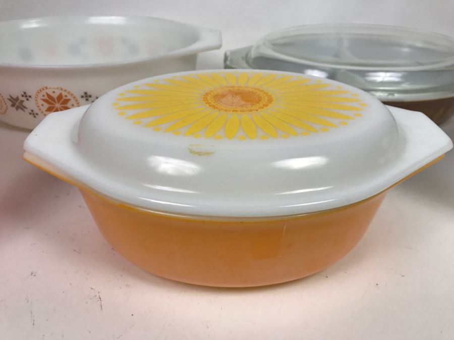 Set Of (5) Vintage Pyrex Dishes And Bowls Some With Lids [Photo 5]