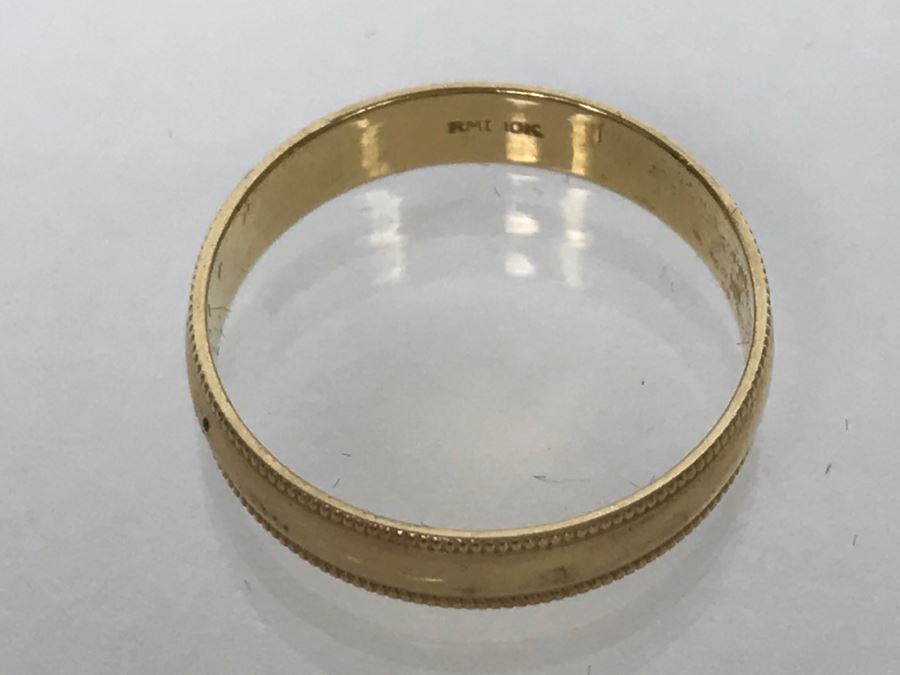 JUST ADDED - 10K Yellow Gold Wedding Band Ring 2g FMV $50 [Photo 5]