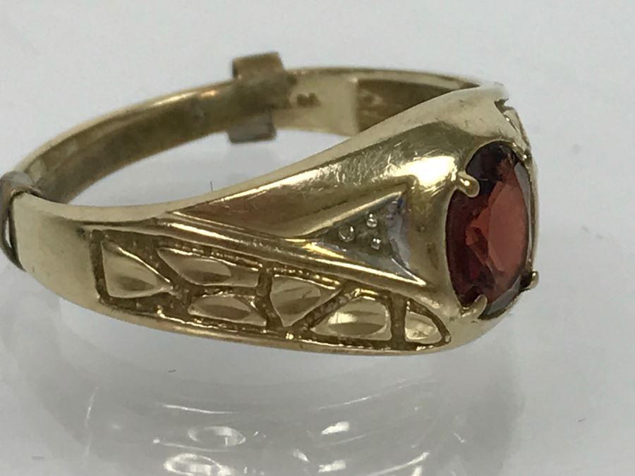 JUST ADDED - 14K Yellow Gold Red Garnet Men's Ring 3.4g FMV $85 [Photo 13]