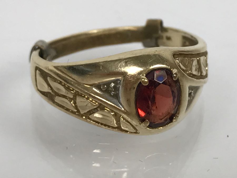JUST ADDED - 14K Yellow Gold Red Garnet Men's Ring 3.4g FMV $85 [Photo 9]