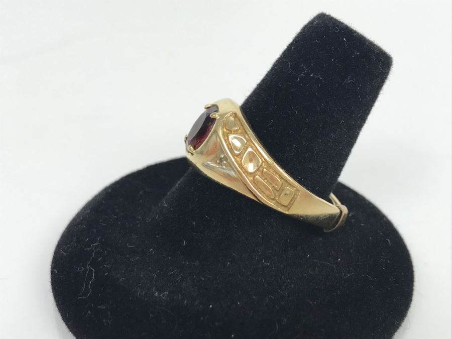 JUST ADDED - 14K Yellow Gold Red Garnet Men's Ring 3.4g FMV $85 [Photo 3]