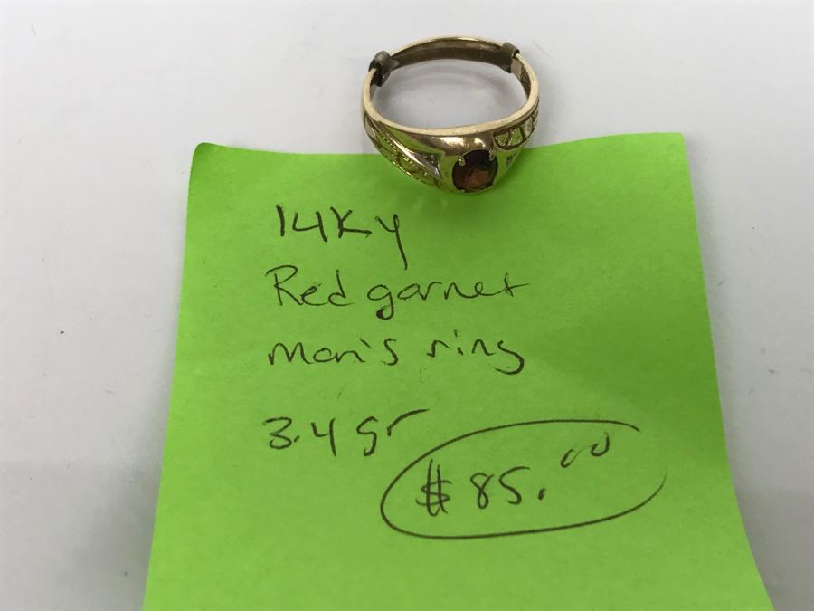 JUST ADDED - 14K Yellow Gold Red Garnet Men's Ring 3.4g FMV $85 [Photo 14]