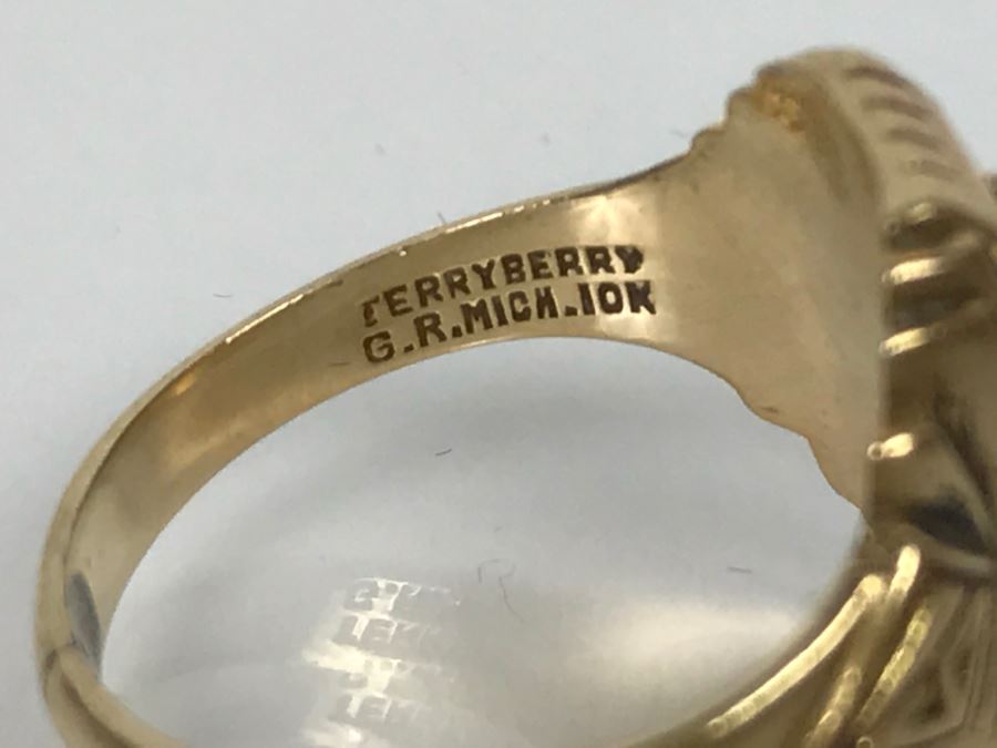 10k Yellow Gold Roosevelt High School Class Grand Rapids MI Ring 4g Ring Size 5 3/4 [Photo 11]